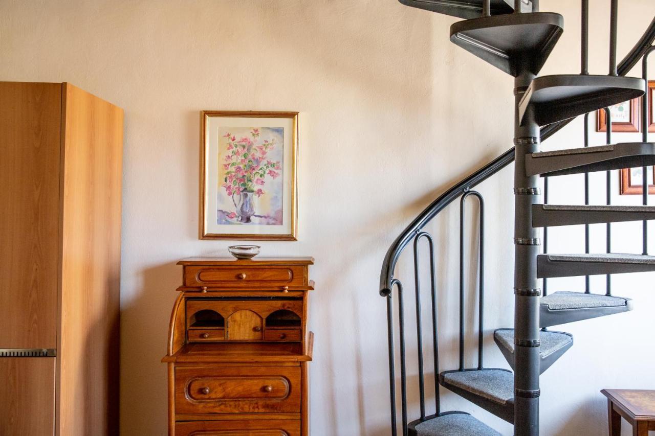Tranquil Suite Near David Florenz Exterior foto